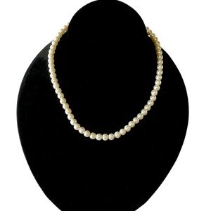 Elegant Ivory Pearl Style Necklace 16” Silver Hardware Classic Accent